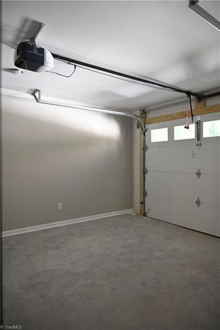 129 E Oakdale Street, Mount Airy, NC 27030