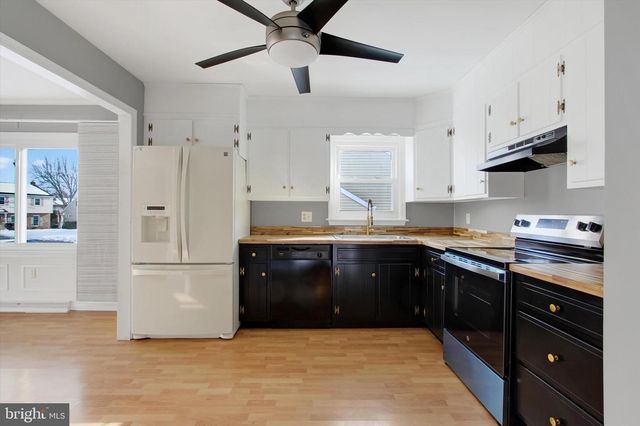 2975 CYPRESS RD S, Dover, PA 17315