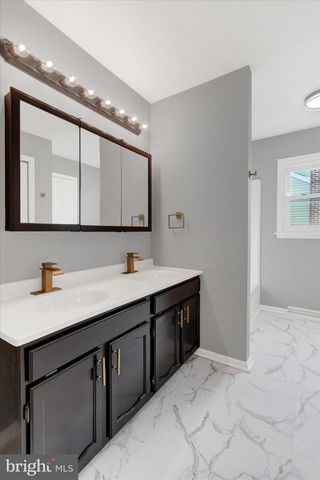 2975 CYPRESS RD S, Dover, PA 17315