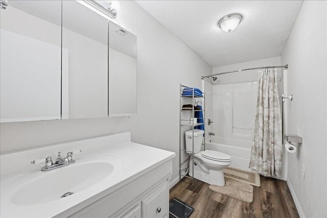 8483 Wingfield Drive, Lumberton, TX 77657