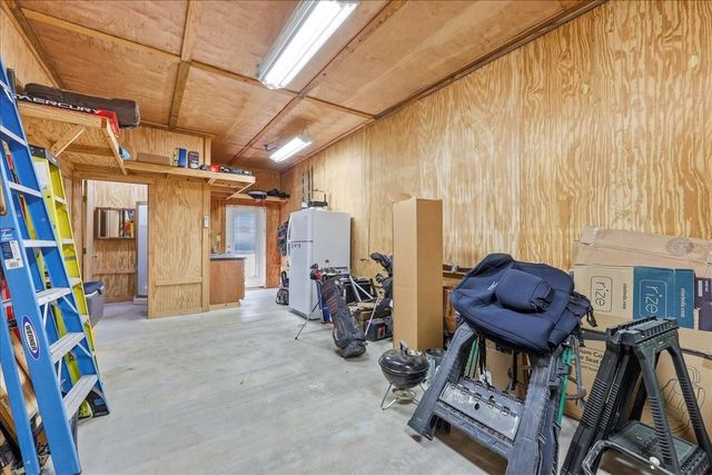 8483 Wingfield Drive, Lumberton, TX 77657