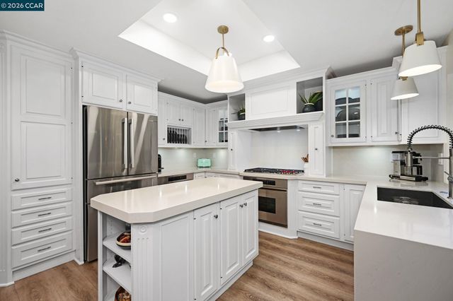 1713 Geary Rd, Walnut Creek, CA 94597