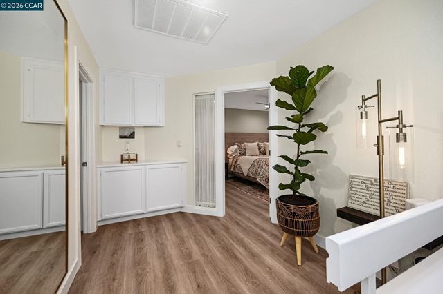 1713 Geary Rd, Walnut Creek, CA 94597