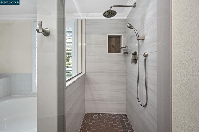 1713 Geary Rd, Walnut Creek, CA 94597