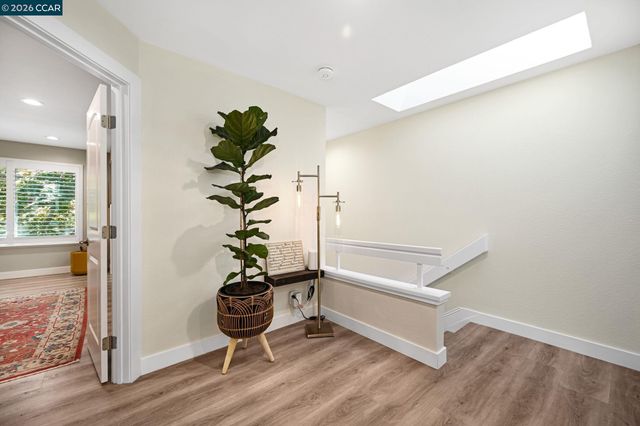 1713 Geary Rd, Walnut Creek, CA 94597