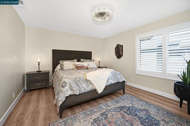 1713 Geary Rd, Walnut Creek, CA 94597