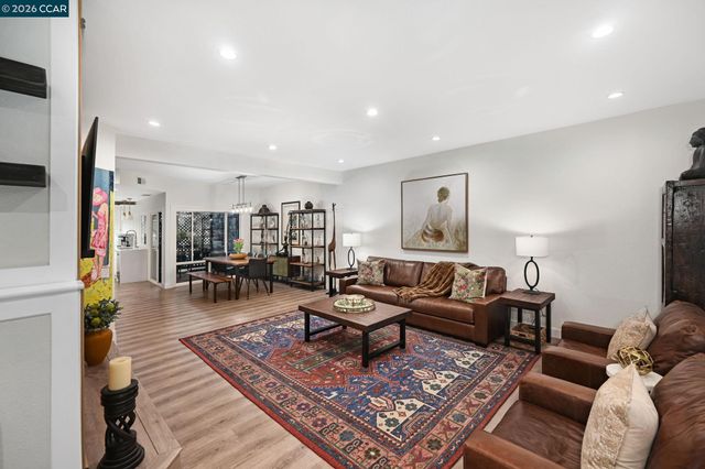 1713 Geary Rd, Walnut Creek, CA 94597