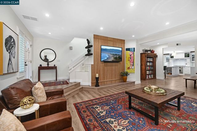 1713 Geary Rd, Walnut Creek, CA 94597