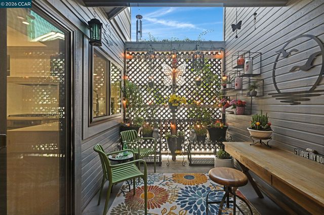 1713 Geary Rd, Walnut Creek, CA 94597