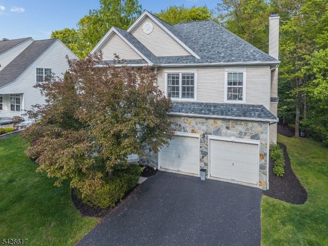 124 York Dr, Montgomery Twp., NJ 08540
