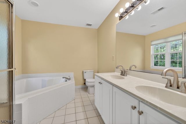 124 York Dr, Montgomery Twp., NJ 08540