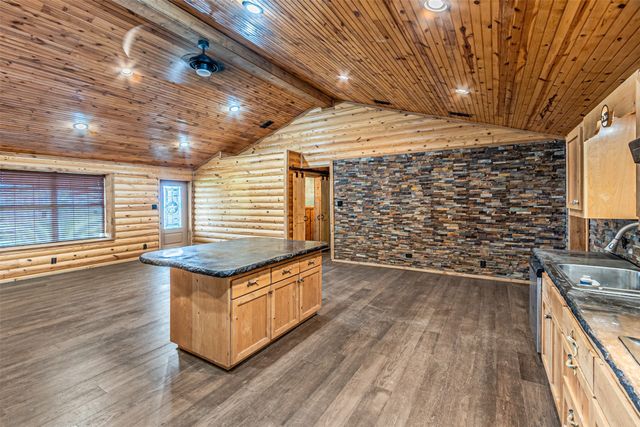 1398 Zagota Crossing Road, Terrell, TX 75161