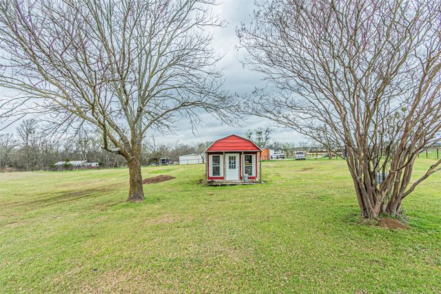 1398 Zagota Crossing Road, Terrell, TX 75161