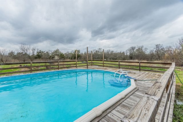 1398 Zagota Crossing Road, Terrell, TX 75161