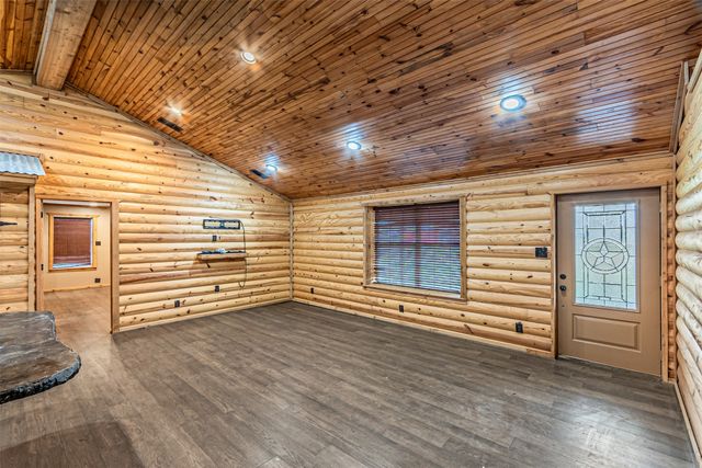 1398 Zagota Crossing Road, Terrell, TX 75161