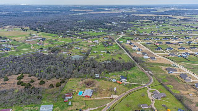 1398 Zagota Crossing Road, Terrell, TX 75161