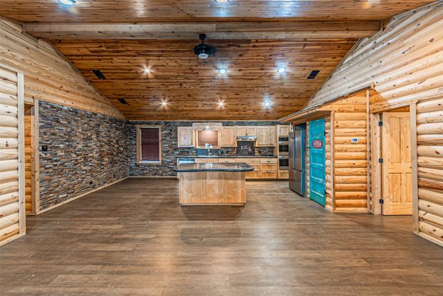 1398 Zagota Crossing Road, Terrell, TX 75161