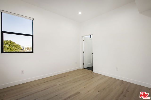 2651 Vineyard Avenue, Los Angeles, CA 90016