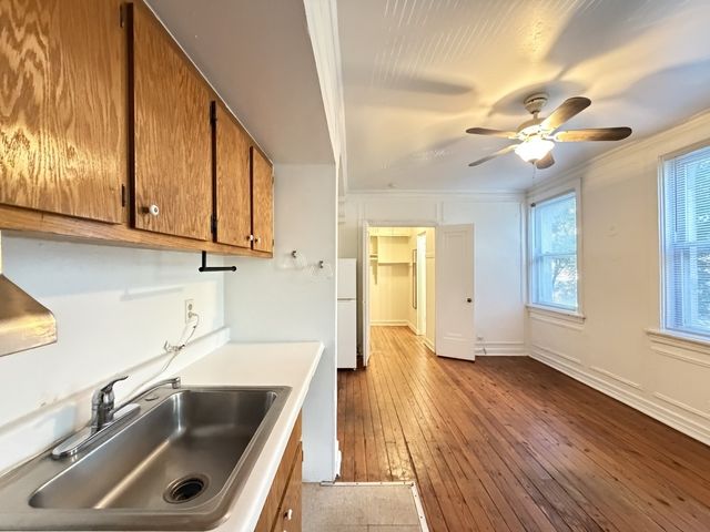 4060 N KENMORE Avenue 302, Chicago, IL 60613