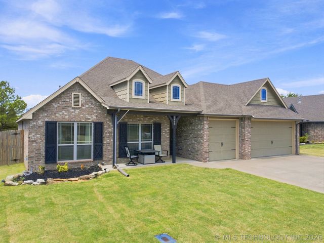 8416 N 76 East Avenue, Owasso, OK 74055