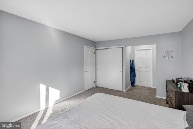 305-A KELLY COVE, Mount Laurel, NJ 08054