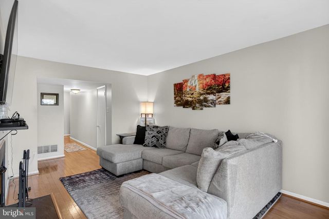 305-A KELLY COVE, Mount Laurel, NJ 08054