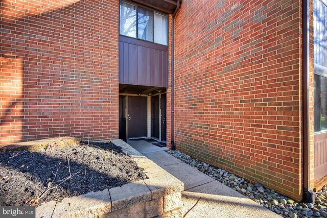 305-A KELLY COVE, Mount Laurel, NJ 08054