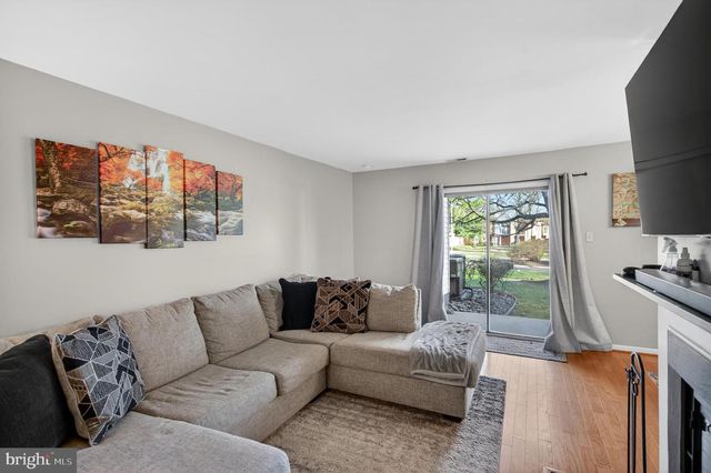 305-A KELLY COVE, Mount Laurel, NJ 08054