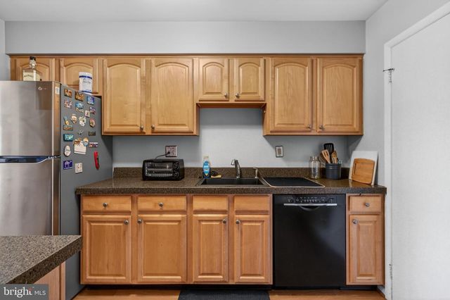 305-A KELLY COVE, Mount Laurel, NJ 08054