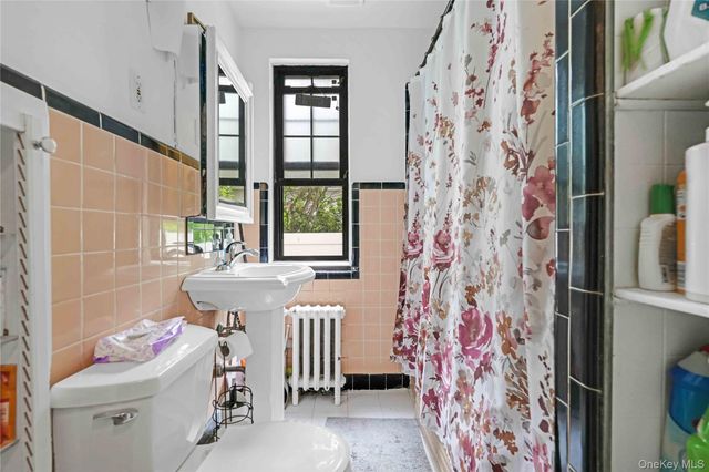 16008 12th Road, Beechhurst, NY 11357