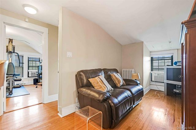 16008 12th Road, Beechhurst, NY 11357