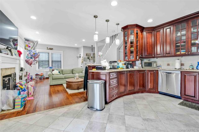 16008 12th Road, Beechhurst, NY 11357