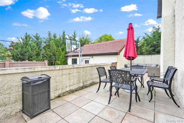 16008 12th Road, Beechhurst, NY 11357