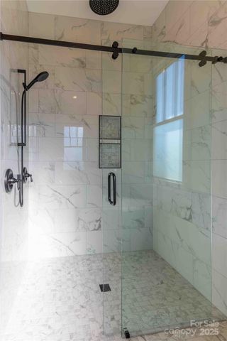 337 Maple Knoll Drive, Hendersonville, NC 28792