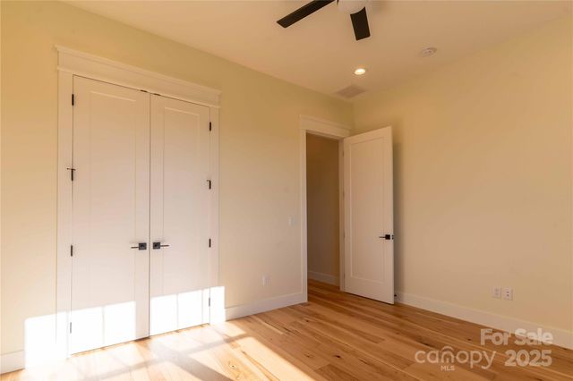 337 Maple Knoll Drive, Hendersonville, NC 28792
