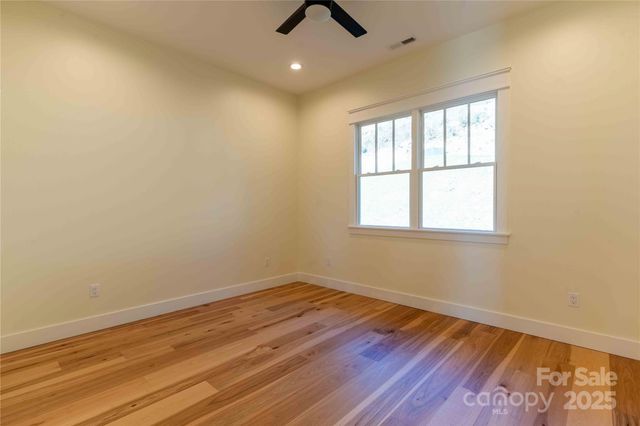 337 Maple Knoll Drive, Hendersonville, NC 28792