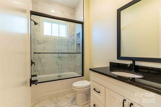 337 Maple Knoll Drive, Hendersonville, NC 28792