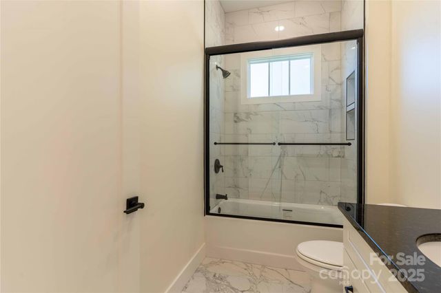 337 Maple Knoll Drive, Hendersonville, NC 28792