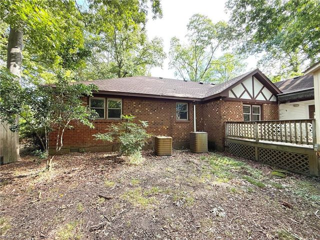409 Cedar LN, Virginia Beach, VA 23452