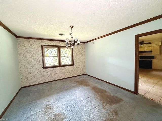 409 Cedar LN, Virginia Beach, VA 23452