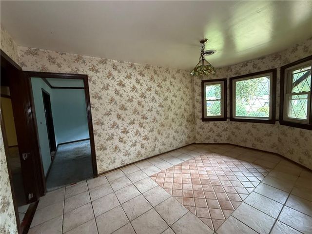 409 Cedar LN, Virginia Beach, VA 23452