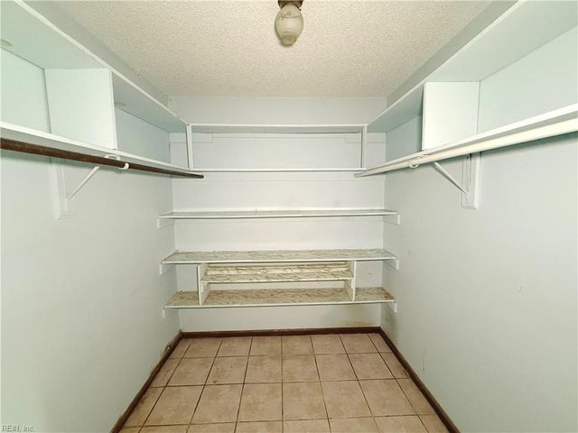 409 Cedar LN, Virginia Beach, VA 23452