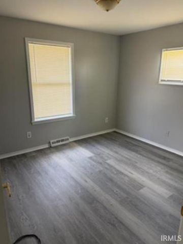 1400 E 7th Street, Muncie, IN 47302