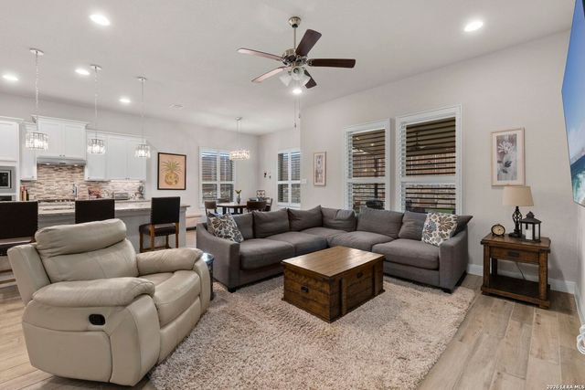 274 SIGEL AVE, New Braunfels, TX 78132