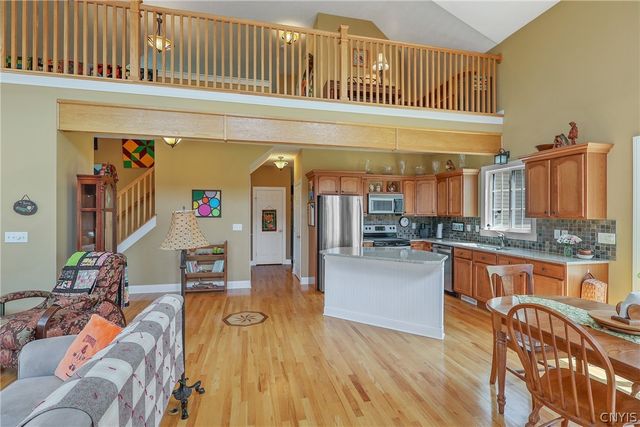 4350 Oak Orchard Road, Clay, NY 13041
