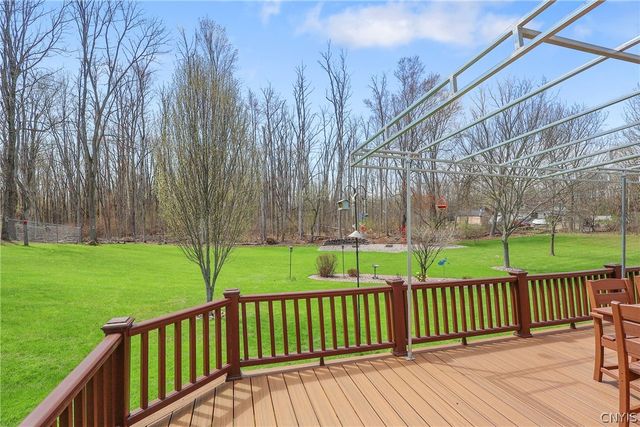 4350 Oak Orchard Road, Clay, NY 13041