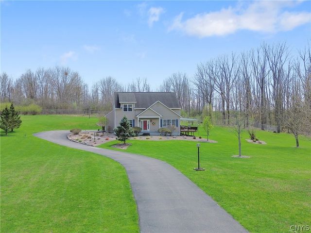 4350 Oak Orchard Road, Clay, NY 13041
