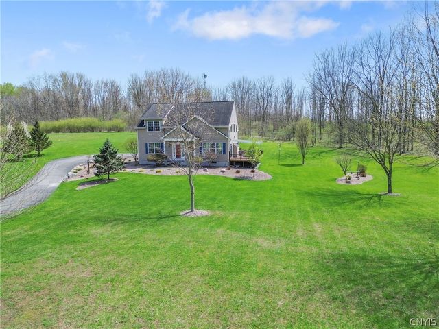 4350 Oak Orchard Road, Clay, NY 13041