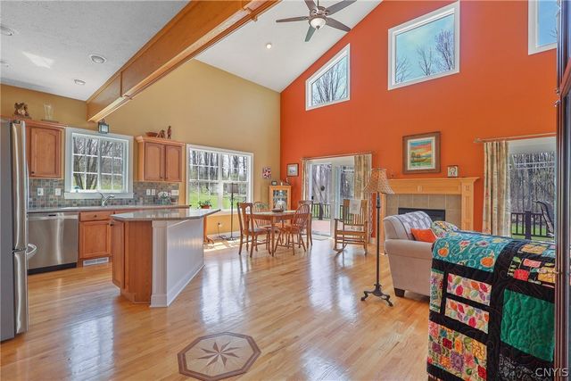 4350 Oak Orchard Road, Clay, NY 13041