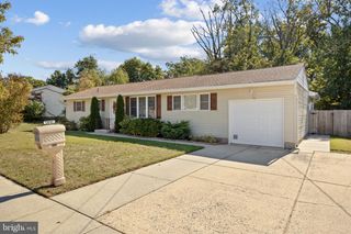 1091 GRANDVIEW DR, Pine Hill, NJ 08021